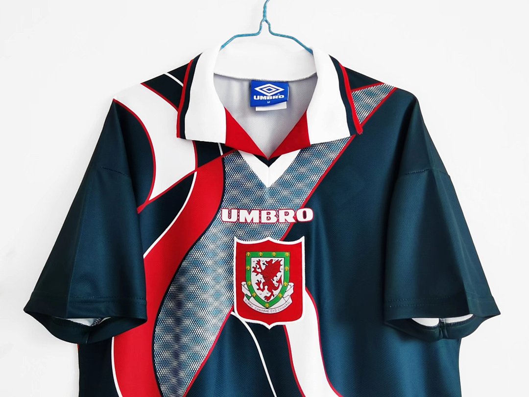 Gales 1994/95 Visitante