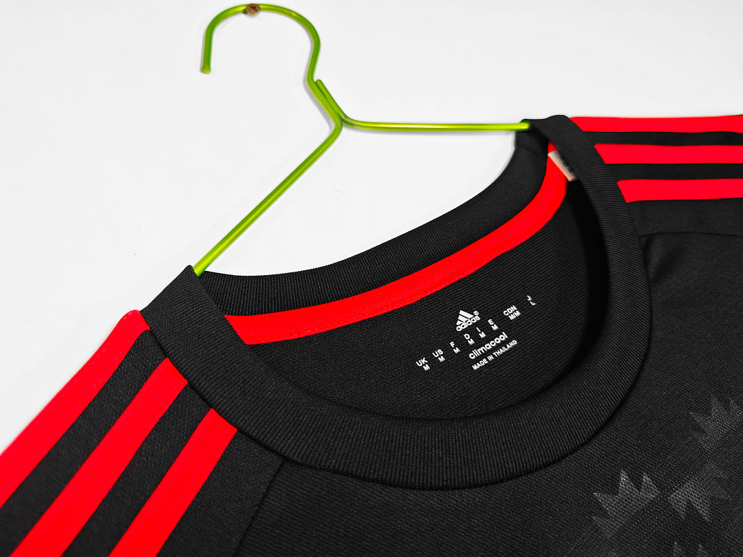 Manchester United 2015/16 Segunda Visitante Negro