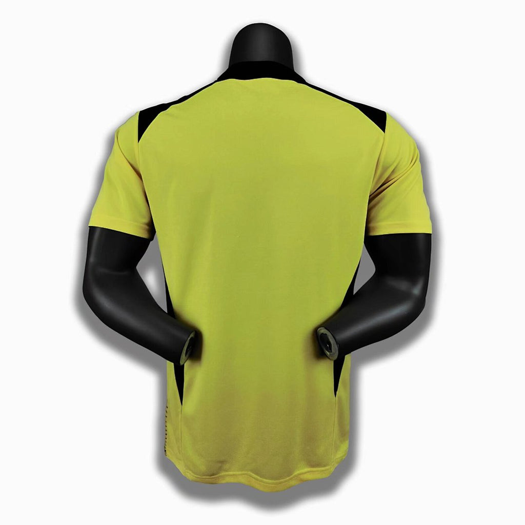 Liverpool 2004/05 Retro