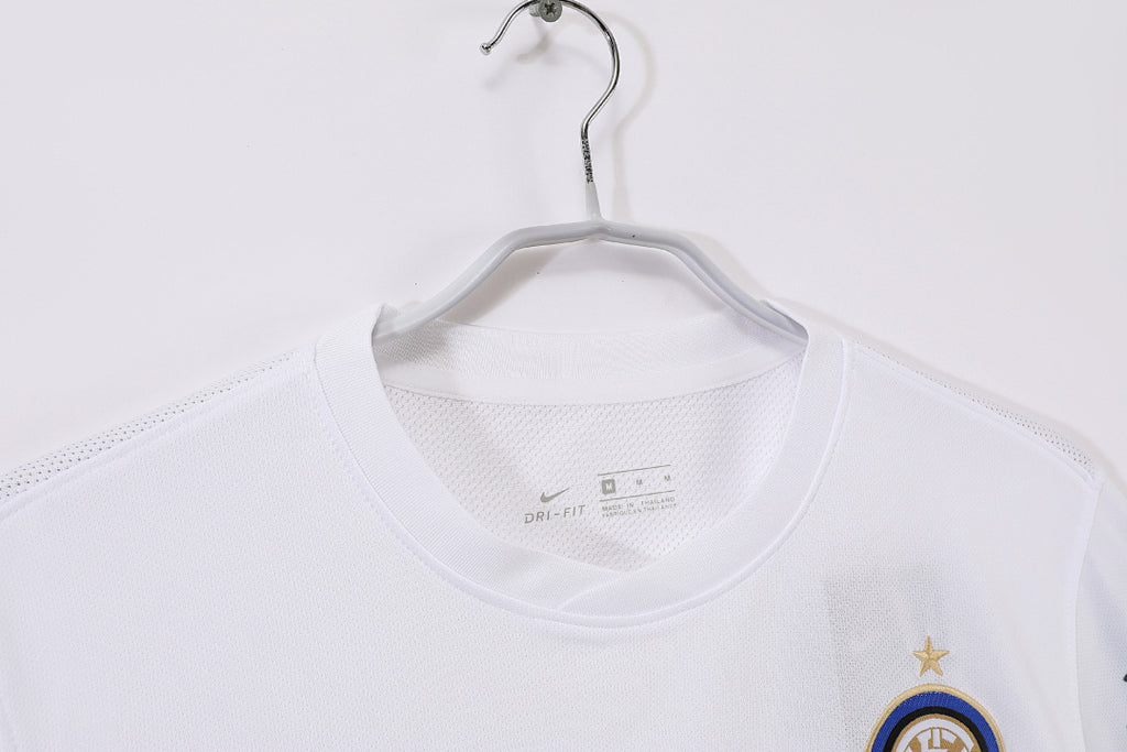 Inter de Milán 2010/11 Visitante Blanco Retro