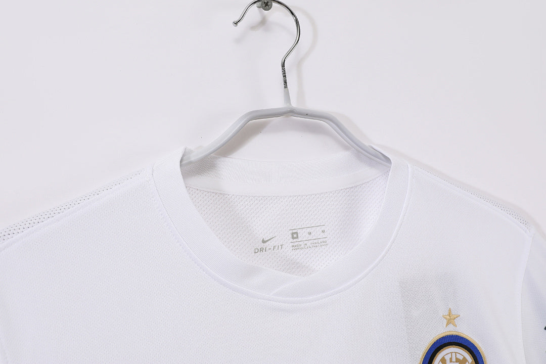 Inter de Milán 2010/11 Visitante Blanco Retro