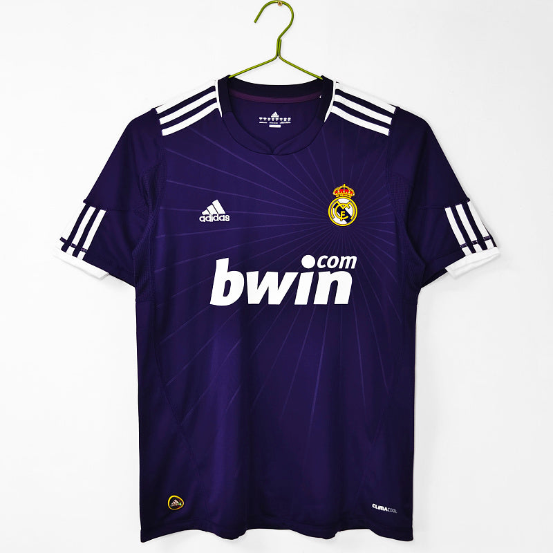 Real Madrid 2010/11 Segunda Visitante Morado