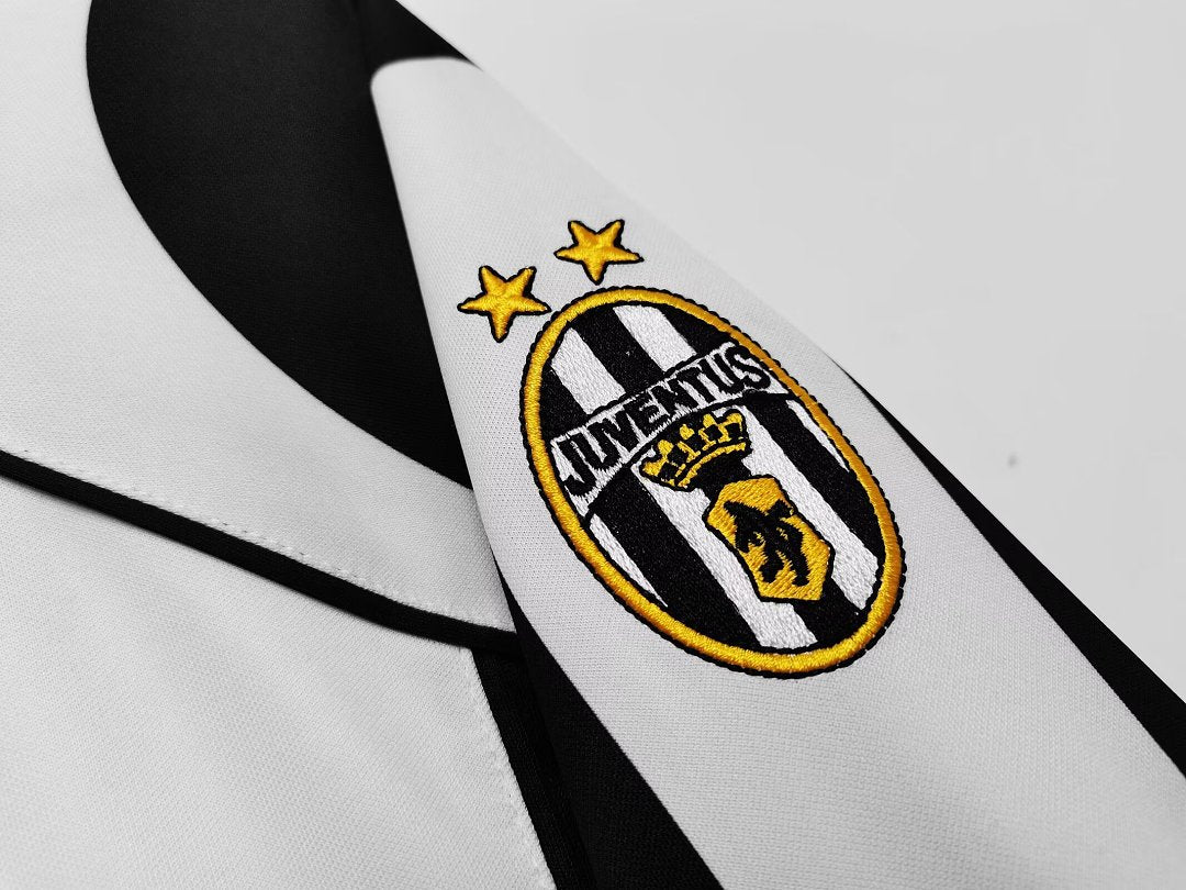 Juventus 1997/98 Local Manga Larga Retro