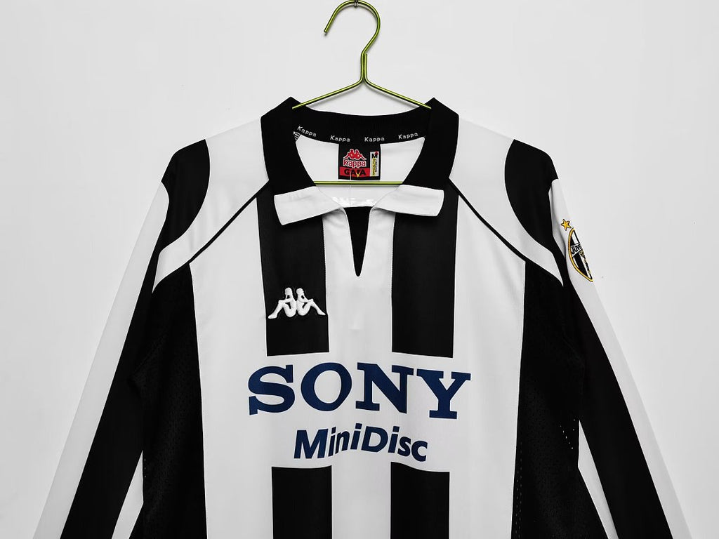 Juventus 1997/98 Local Manga Larga Retro