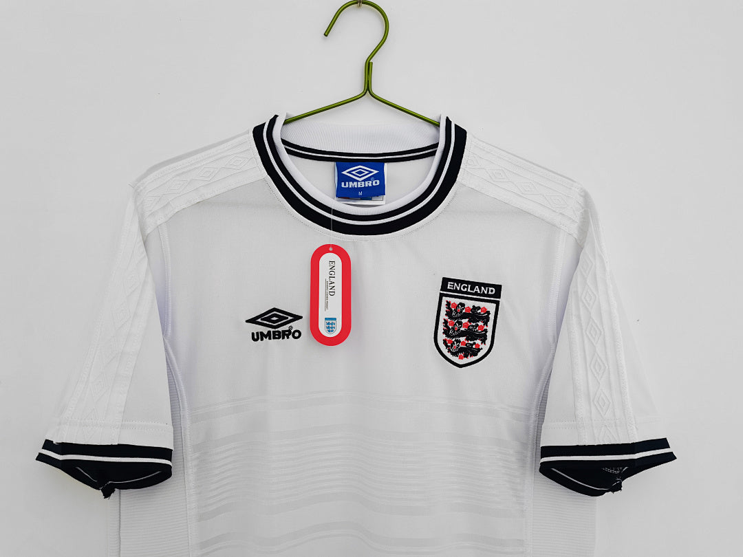 Inglaterra 1999/01 Local Retro