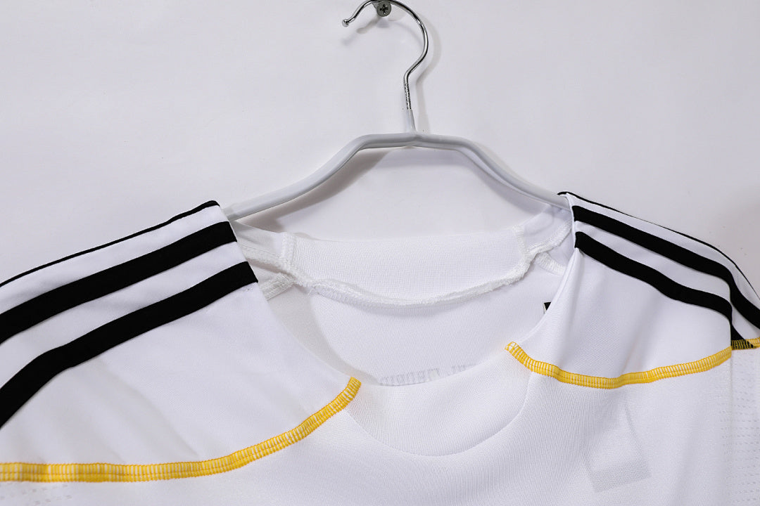 Real Madrid 2009/10 Local