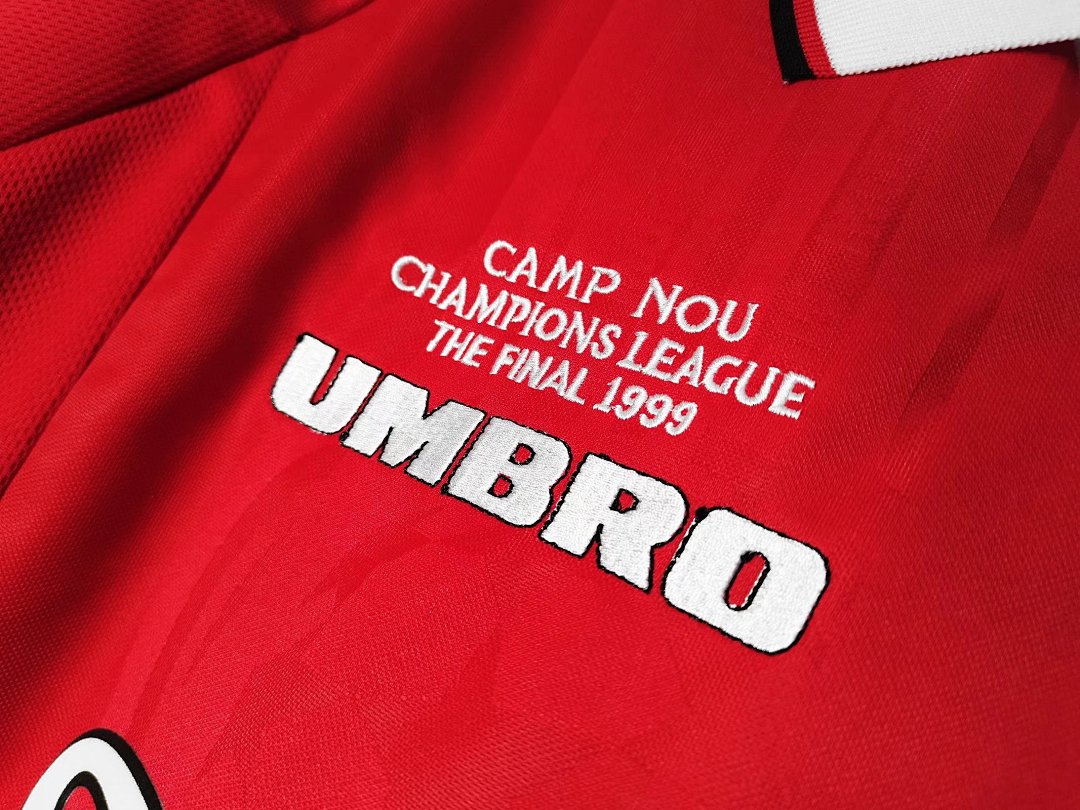 Manchester United 1999/00 Local Manga Larga