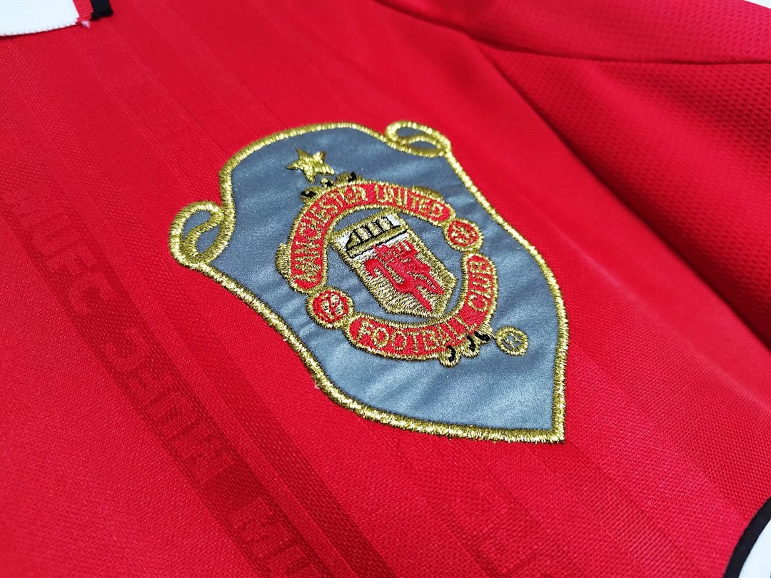 Manchester United 1999/00 Local Manga Larga