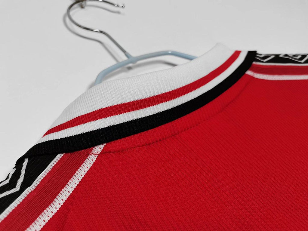 Manchester United 1998/99 Local