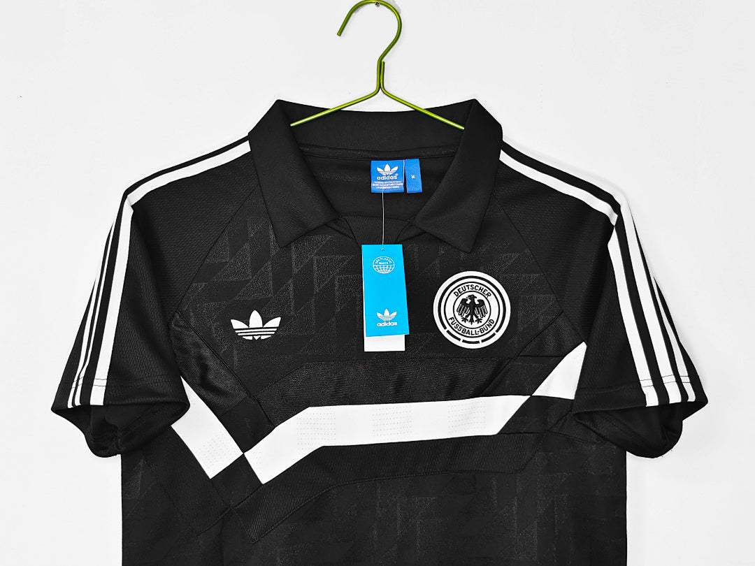 Alemania 1988/90 Visitante Negro