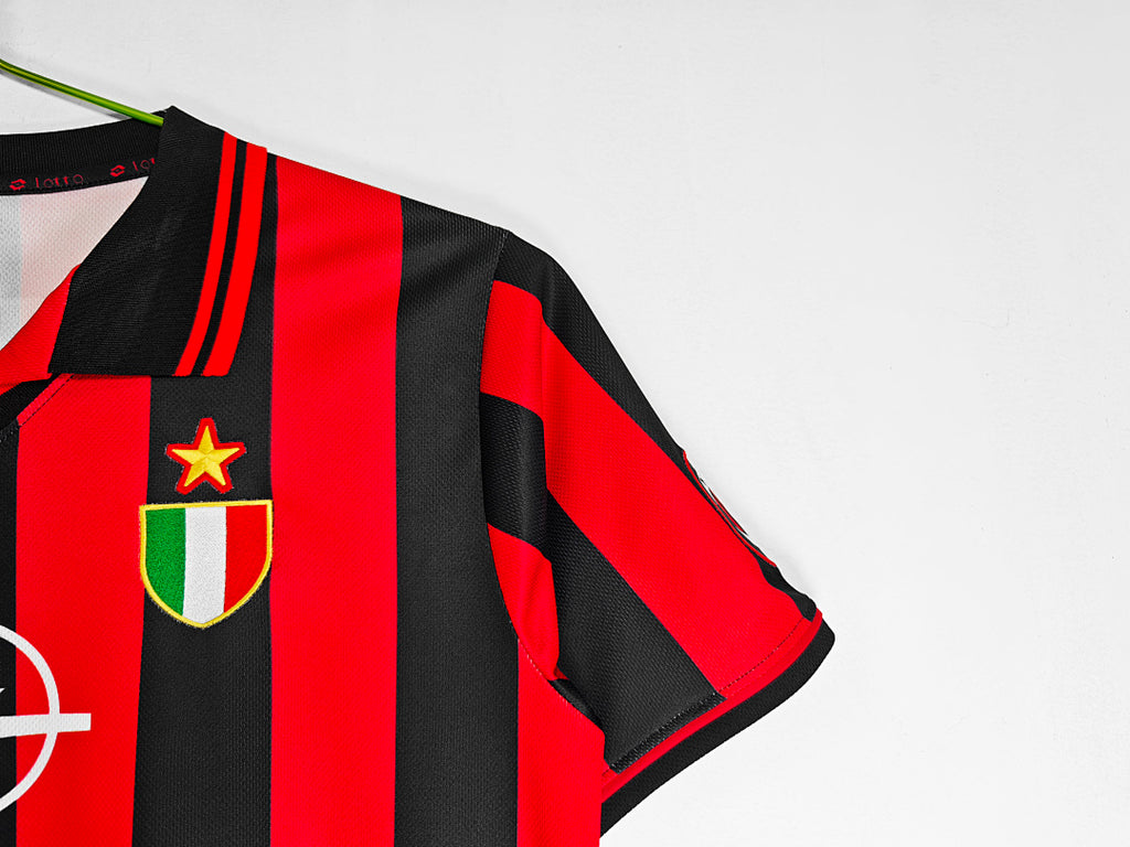 AC Milan 1996/97 Local Versión Escudo