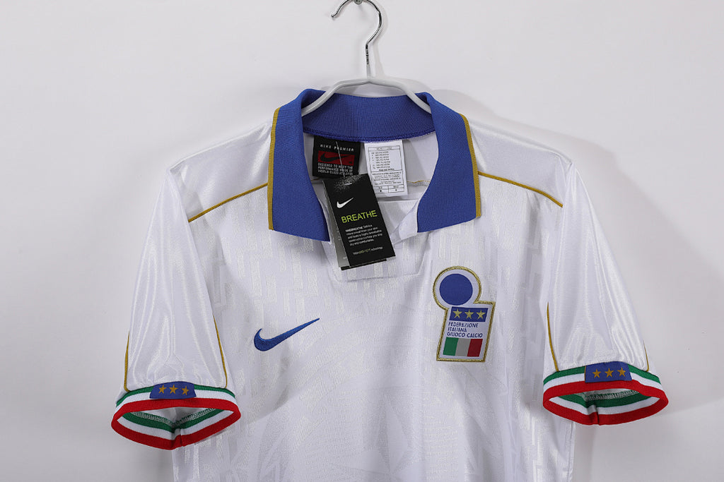 Italia 1995 Visitante Blanco