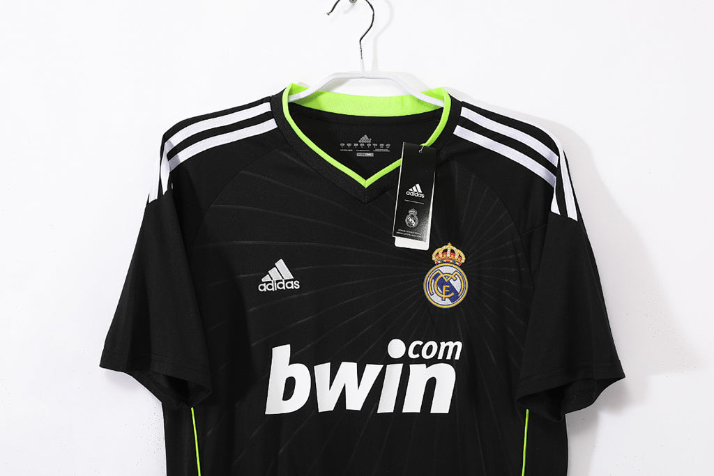 Real Madrid 2010/11 Visitante Retro