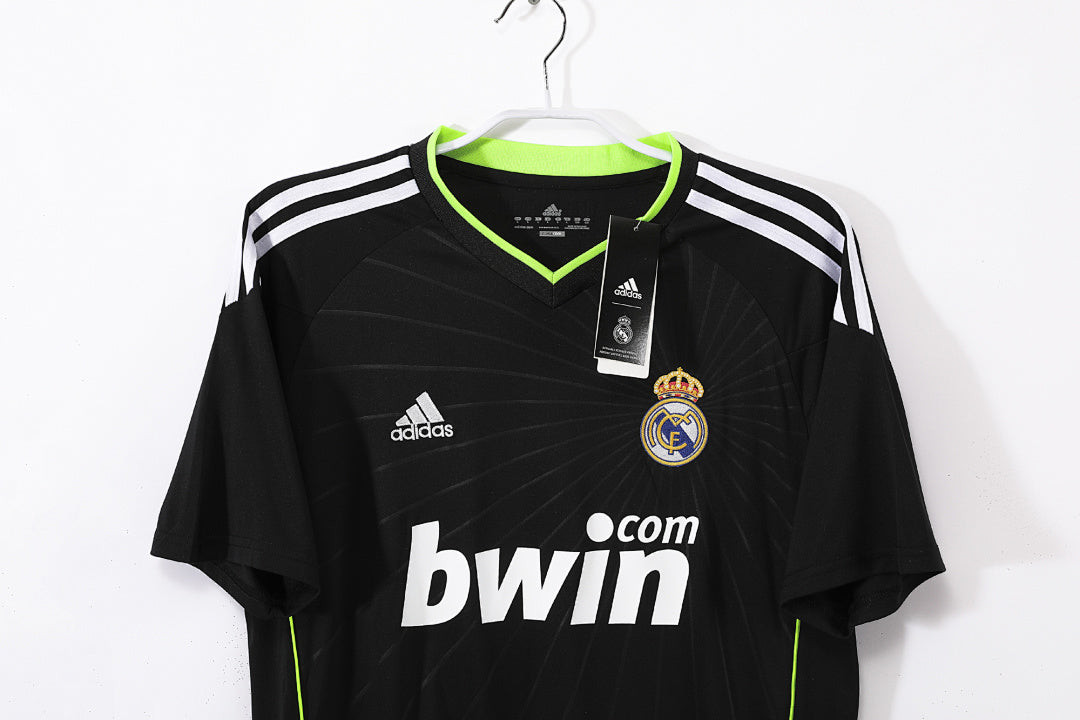 Real Madrid 2010/11 Visitante Retro