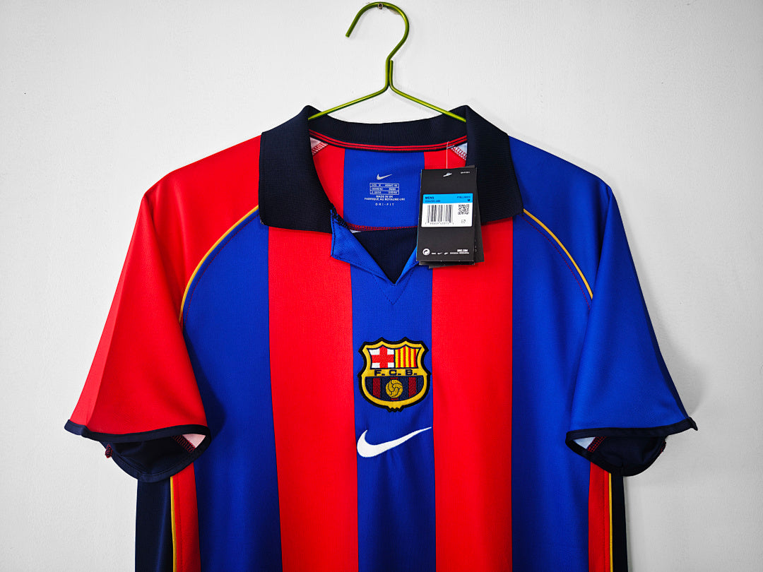 Barcelona 2001/02 Local Retro
