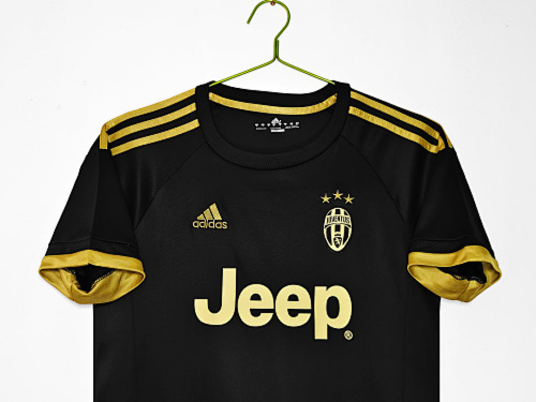 Juventus 2015/16 Segunda Visitante Negro