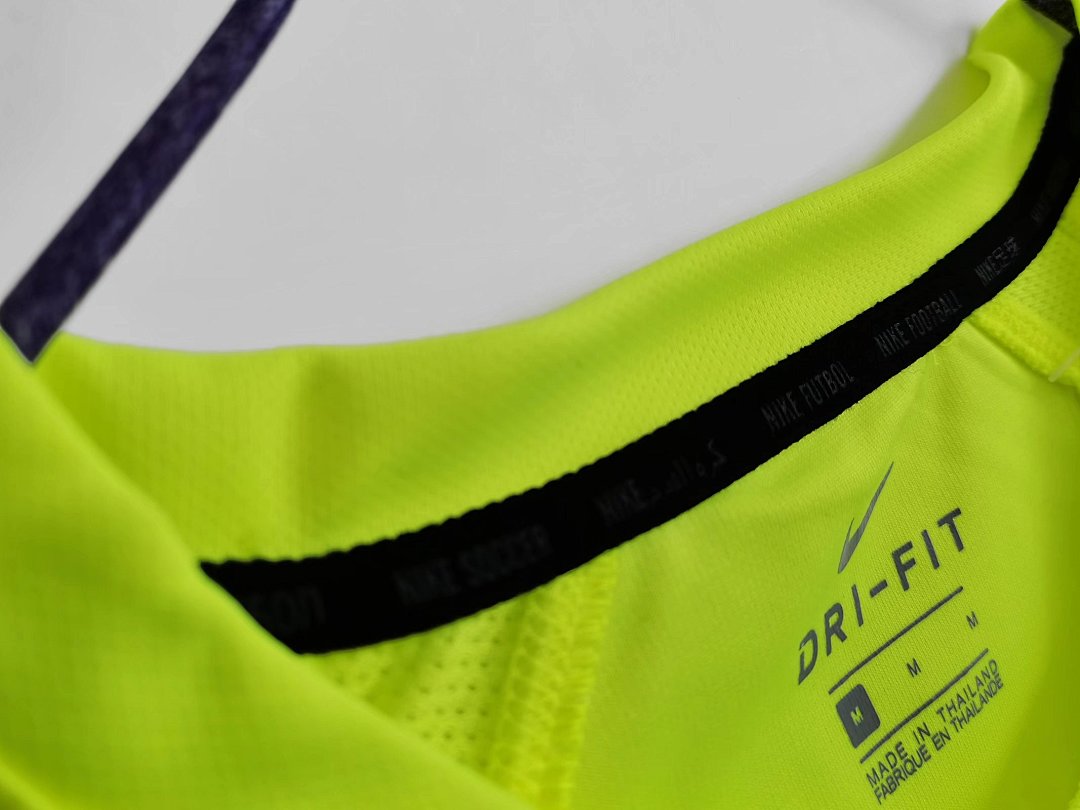 Brasil 2020 Verde Flúor Entrenamiento