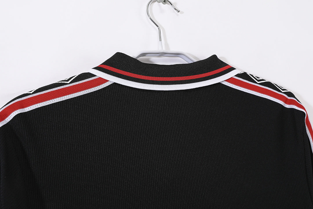 Manchester United 1998/99 Manga Larga Negro