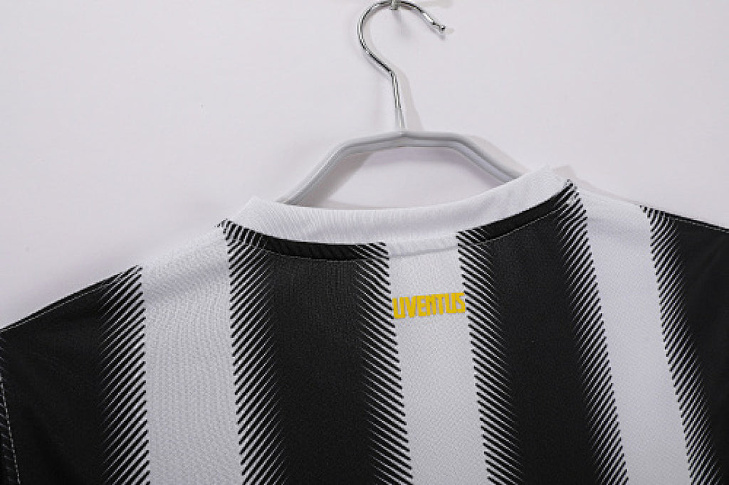 Juventus 2011/12 Local