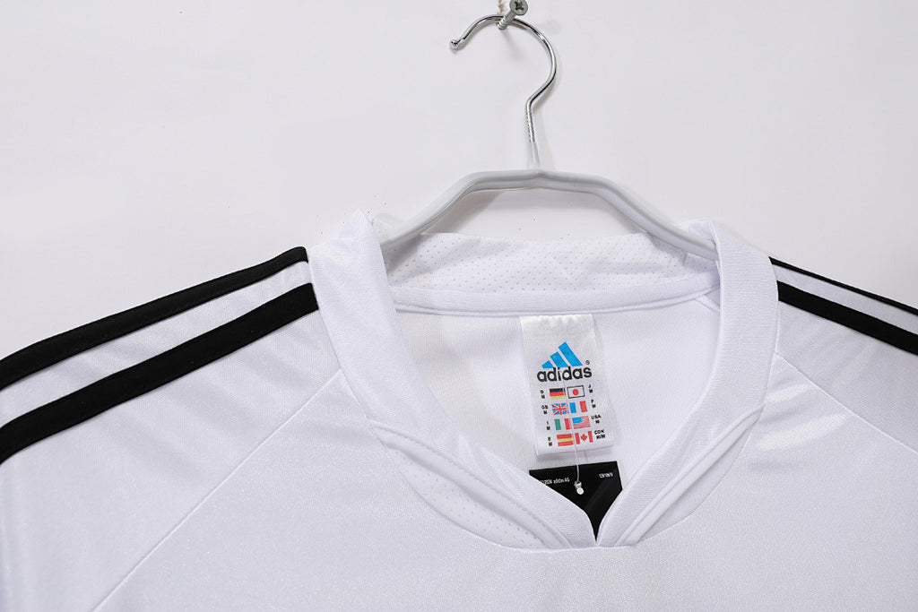 Real Madrid 2004/05 Local Retro
