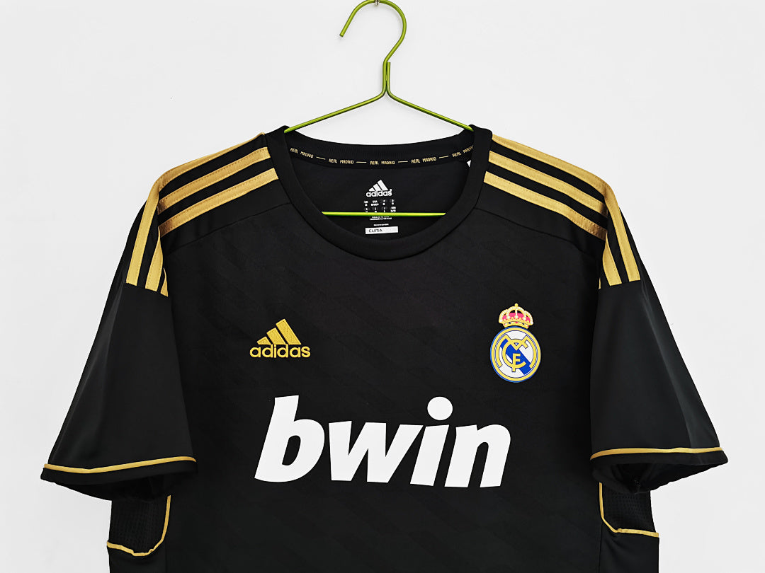 Real Madrid 2011/12 Visitante Retro