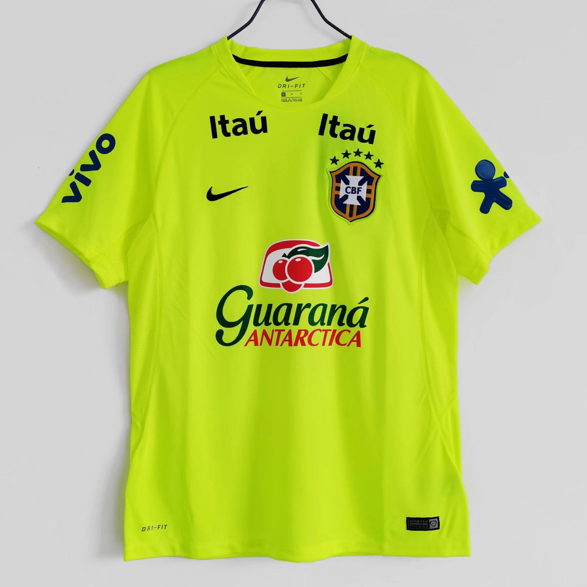 Brasil 2020 Verde Flúor Entrenamiento